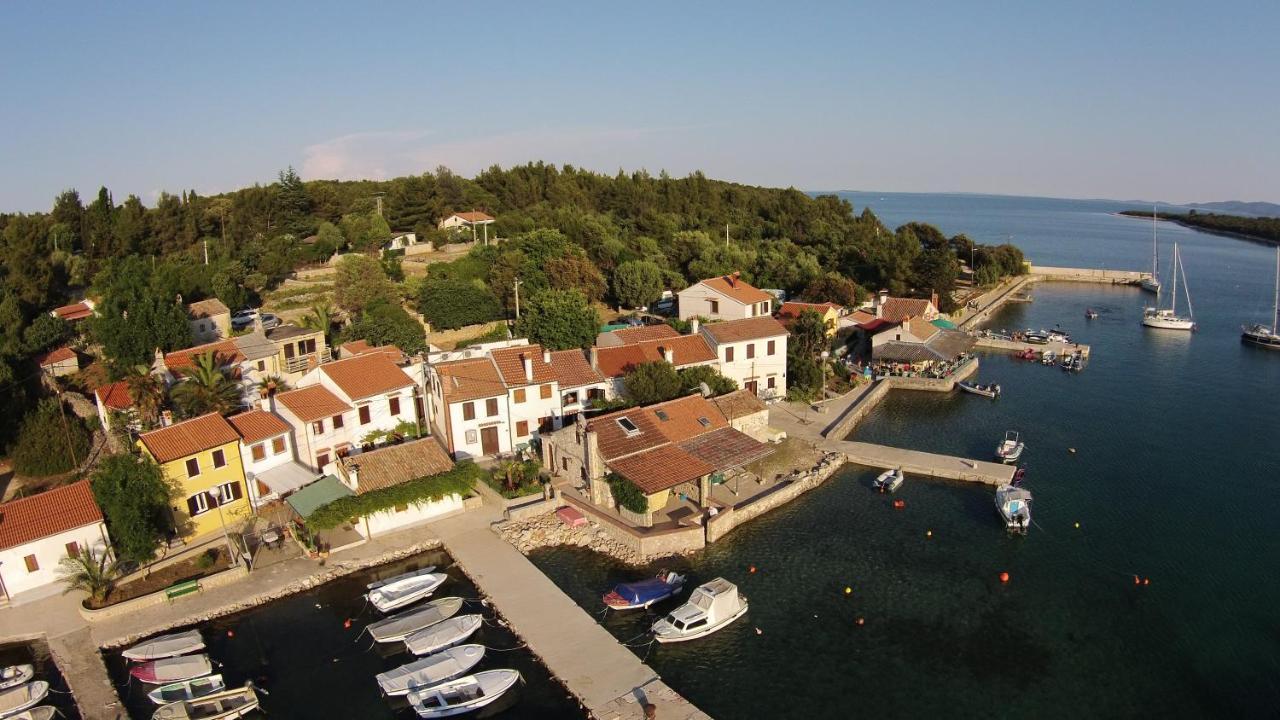 Apartments Edi Pogana Punta Križa Exterior foto